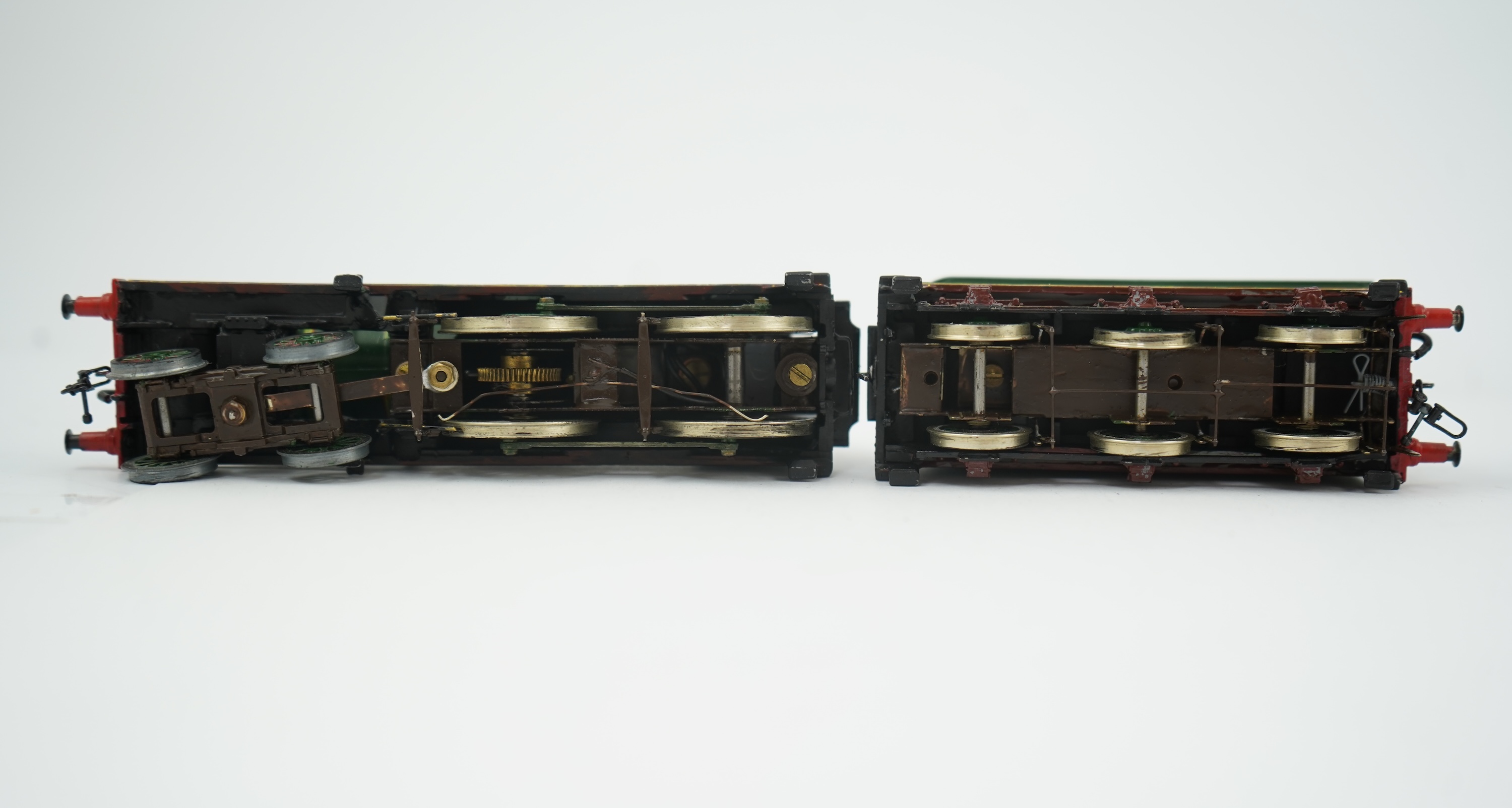Two 00 gauge brass and white metal kit built Wainwright designed SE&CR tender locomotives (possibly by Wills Finecast); a class D 4-4-0, 488, together with a class E 4-4-0, 273, constructed, painted and lined to a high s